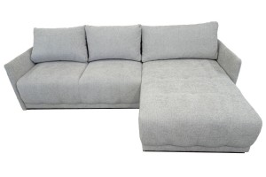 Pilka kampinė sofa su miegojimo funkcija ir patalynės dėže