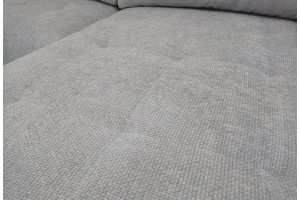 Pilka kampinė sofa su miegojimo funkcija ir patalynės dėže